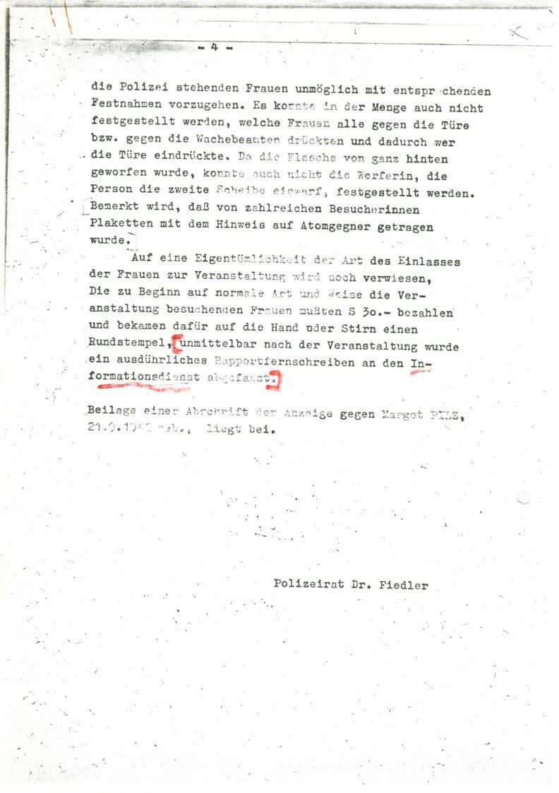 Margot Pilz, Ausschnitte der Polizeiprotokolle, 1978, Roter Filzstift auf Kohlepapier, 29,7 × 2 ...