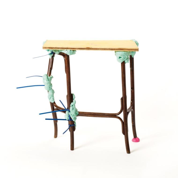 Pablo Chiereghin, Riot Design I (small table), 2019, Thonet-Tisch, Mixed Media, 90 × 40 × 30 cm ...