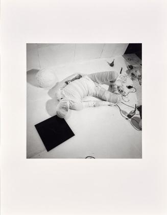 Rudolf Schwarzkogler, 6. Aktion, 1966, Fotografie, 34,3 × 34,3 cm, Belvedere, Wien, Inv.-Nr. 88 ...