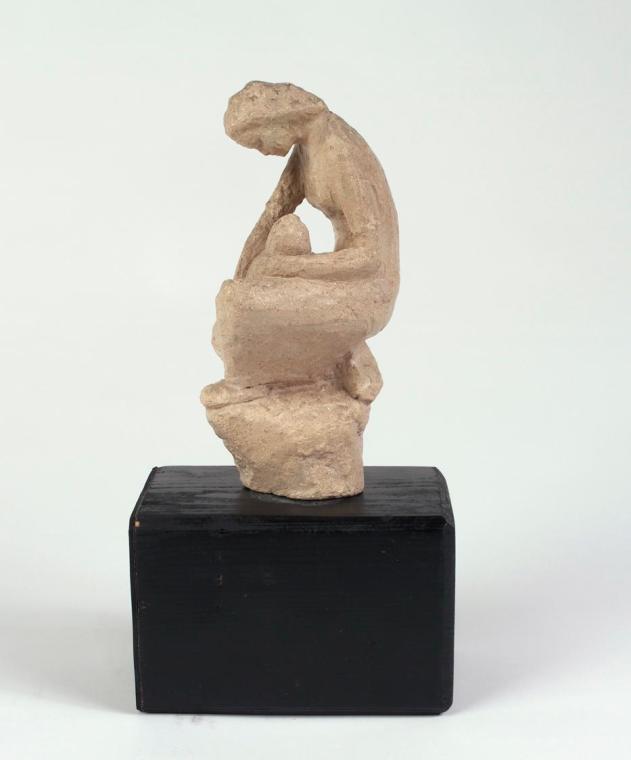 Josefine Sokole, Mutter mit Kind, Gips, 18 x 8 x 9 cm, Belvedere, Wien, Inv.-Nr. 10621