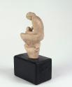 Josefine Sokole, Mutter mit Kind, Gips, 18 x 8 x 9 cm, Belvedere, Wien, Inv.-Nr. 10621