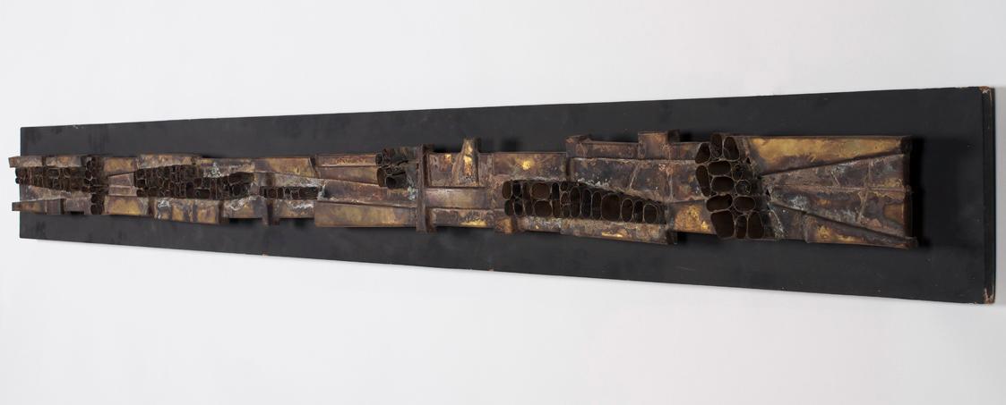Kurt Ingerl, Fries II, 1968, Messing, Silber auf Holz, 23 × 223 × 12 cm, Leihgabe der Artothek  ...