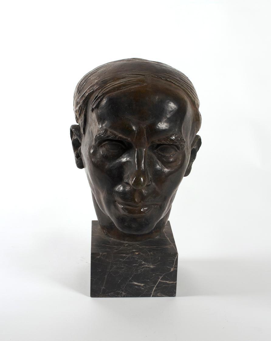 Franz Santifaller, Architekt Hans Fritz, 1932, Bronze, 41,5 × 30 × 30 cm, inkl. Sockel: 53 × 30 ...