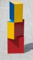 Roland Goeschl, Säulenformation, um 1979, Eisen, lackiert, 303 × 120 × 120 cm, Belvedere, Wien, ...
