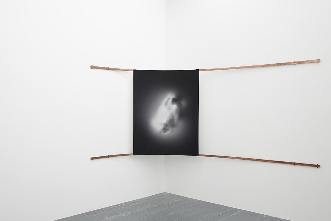 Susanne Kriemann, Untitled (nuclear) I, 2013, Inkjet auf Hahnemühle Photo Rag 308 gr, Kupfer, c ...